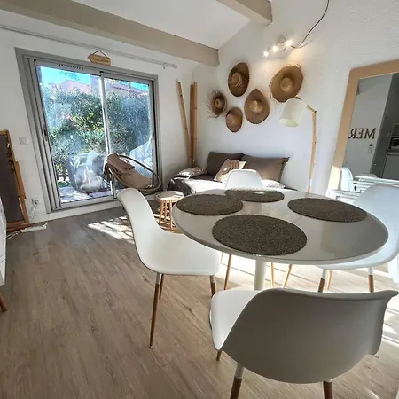 Сasa de vacaciones Mitoyenne T2 Climatisée Avec Piscine Et Parking, Vue Pinède - Fr-1-607-237 *