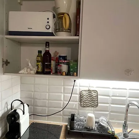 Mitoyenne T2 Climatisee Avec Piscine Et Parking, Vue Pinede - Fr-1-607-237 Prázdninový dům *